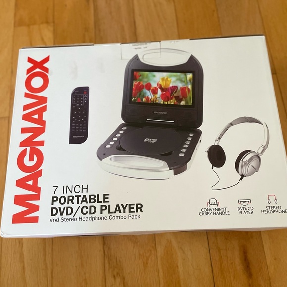 Magnavox 7-inch portable DVD/CD Player Color TFT Screen Headset and adapter - Picture 4 of 8
